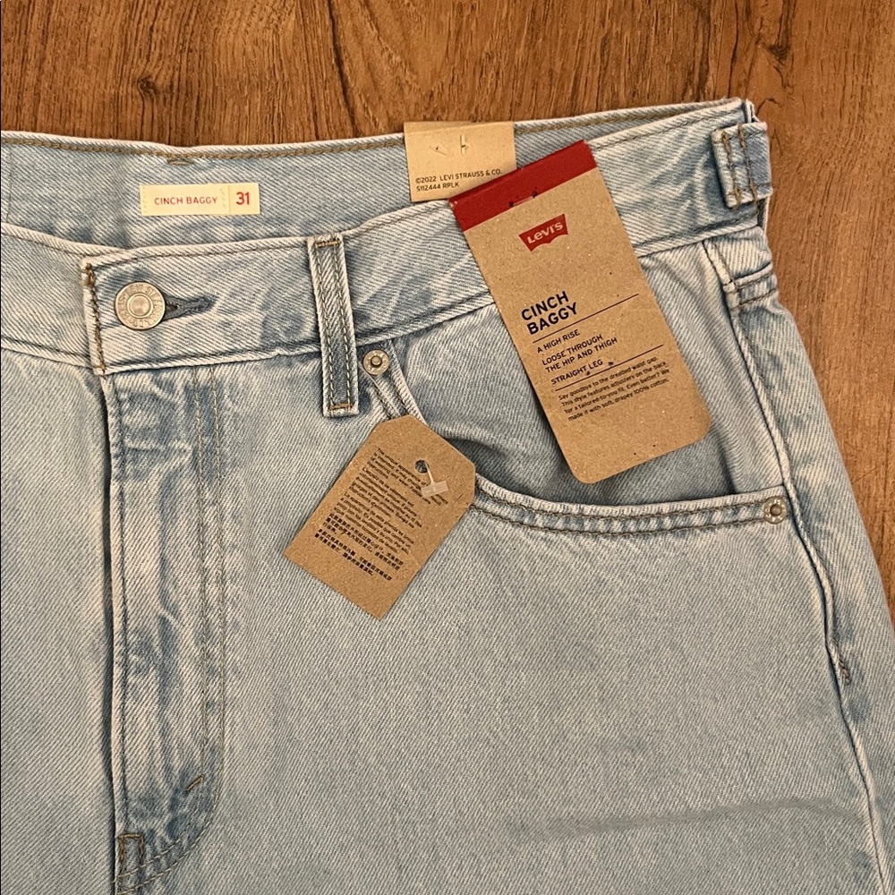 NWT Levi’s Cinch Baggy Jeans - Picture 5 of 13